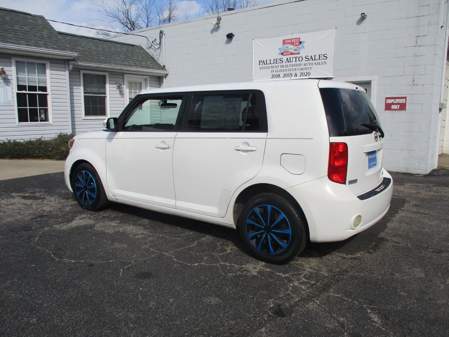 2009 WHITE Scion xB (JTLKE50E391) , AUTOMATIC transmission, located at 540a Delsea Drive, Sewell, NJ, 08080, (856) 589-6888, 39.752560, -75.111206 - Photo#3